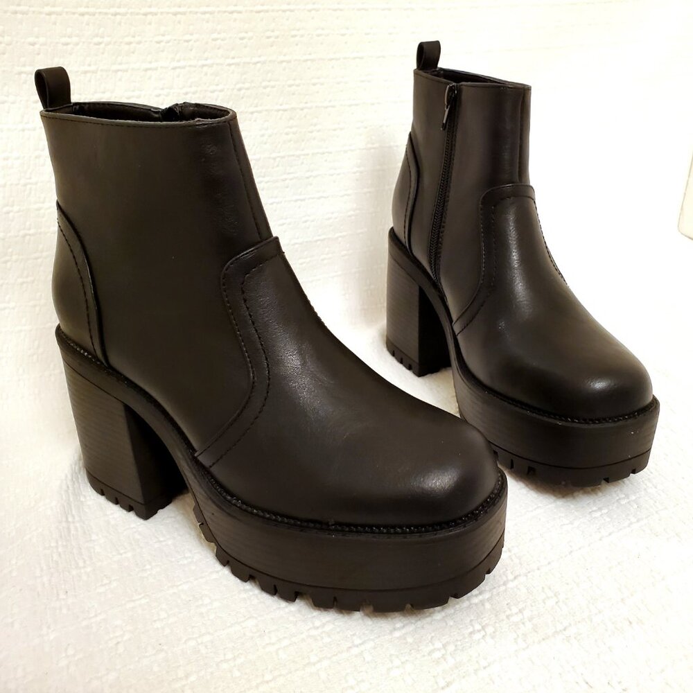 UNIONBAY Women’s Black Paula Platform Heeled Chunky Lug Sole Ankle Boots - 7.5 - Picture 4 of 15